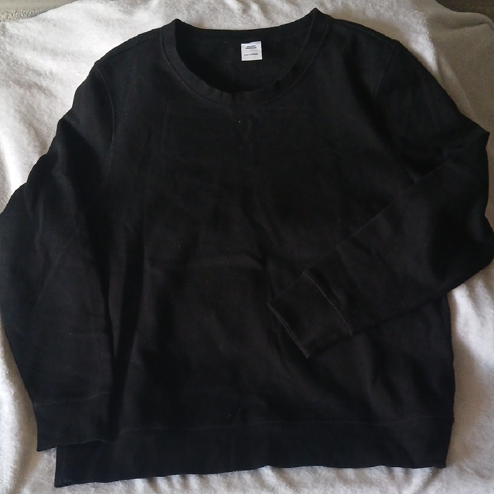 Amazon Essentials Men's Crewneck Black Sweater
